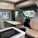 Camping-car BURSTNER 2023 – Lit jumeaux + dinette – 4 places – Image 5